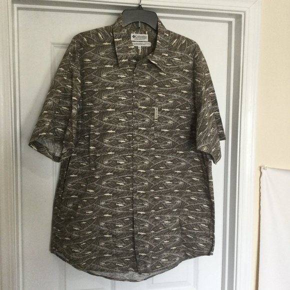 Columbia Other - Columbia Size XL Fish Pattern Button Down Shirt